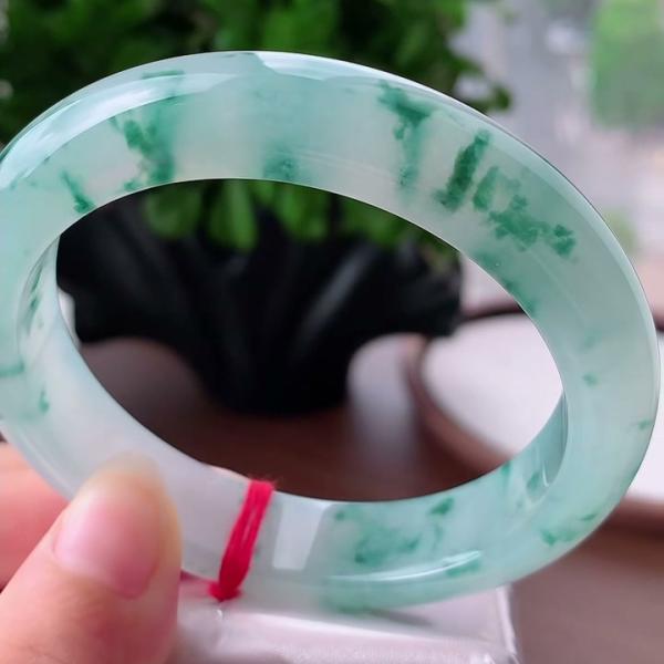 飘花正装翡翠手镯